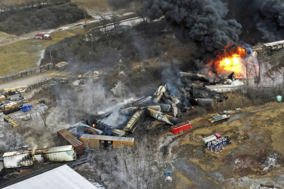 NTSB schließt, dass brennendes Radlager den Zugentgleisung im Osten von Ohio verursacht hat, Entlüftung und Verbrennung war unnötig